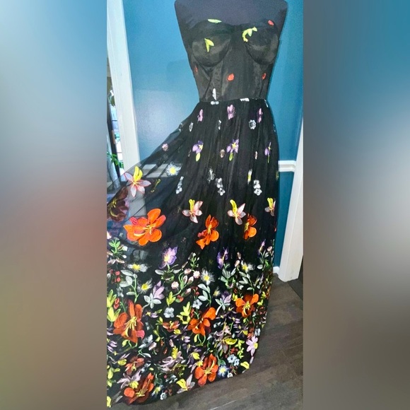 Lilly’s Kloset black chiffon floral gown - Picture 4 of 5